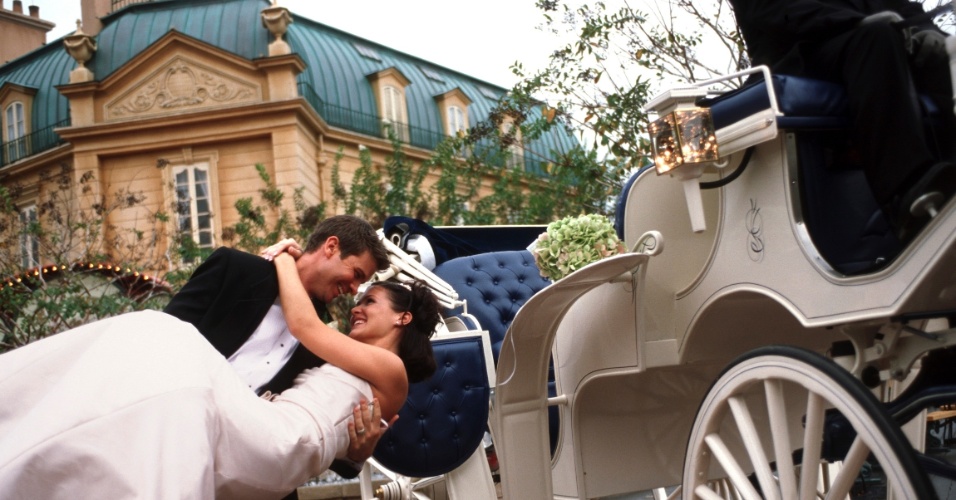 Imagem para matéria de UOL Casamento sobre casamento na Disney