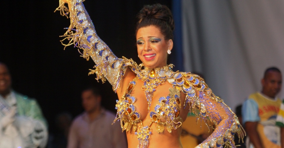 8.nov.2013 - Evento de escolha do Rei Momo e Rainha do Carnaval 2014 na Cidade do Samba, Rio de Janeiro