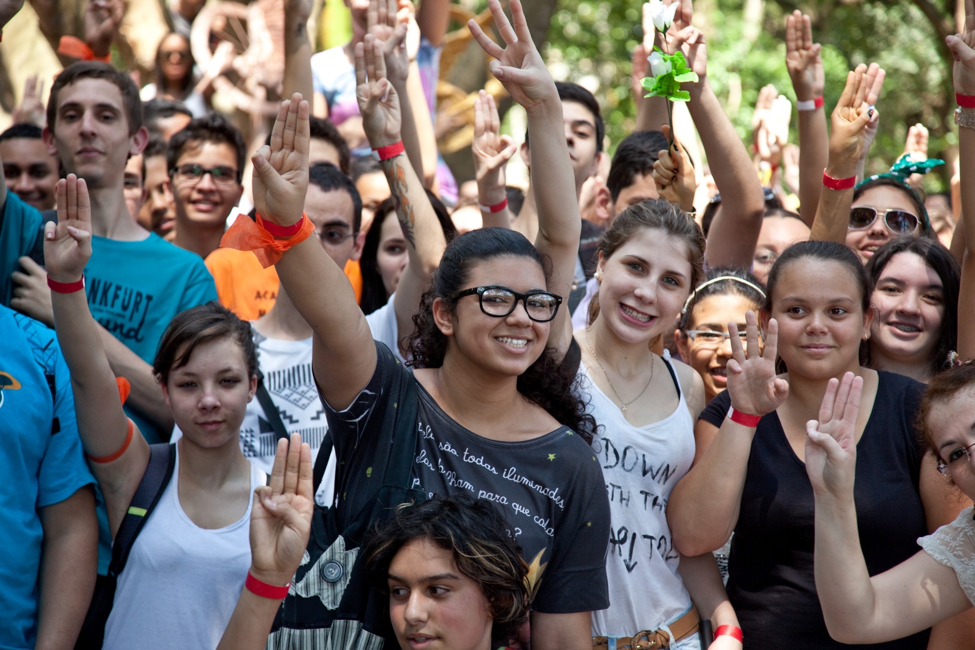 10.nov.2013 - "Jogos Vorazes: Em Chamas" inspira fãs da saga a irem fantasiados a encontro sobre o longa-metragem em São Paulo, no Parque Ibirapuera - Simon Plestenjak/UOL