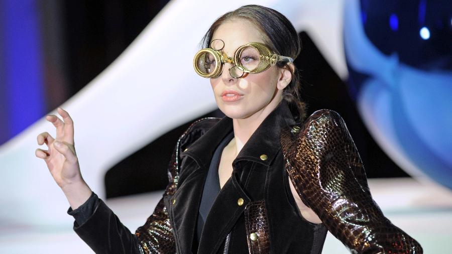 10.nov.2013 - Lady Gaga na festa de lançamento do "ARTPOP" - Reuters