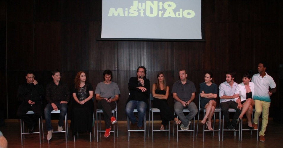 13.nov.2013 - Coletiva do seriado "Junto & Misturado", que volta ao ar no dia 1º de dezembro, na Globo