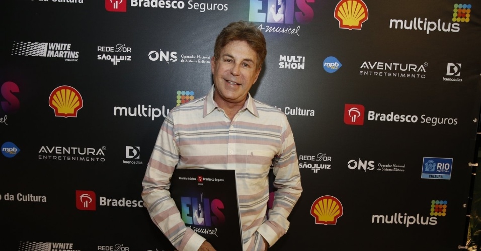 14.nov.2013 - Edwin Luisi prestigiou a exibição do musical "Elis, A Musical", no Rio