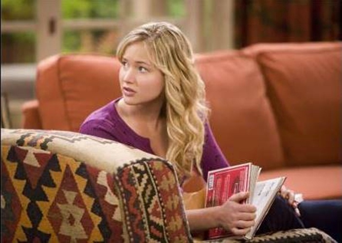 A atriz Jennifer Lawrence em cena da série "The Bill Engvall Show" - Reprodução