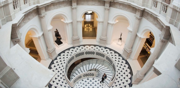 18.nov.2013 - Após dois anos de reforma que custou 45 milhões de libras (R$ 165 milhões), Tate Britain abre as portas - Olivia Harris/Reuters