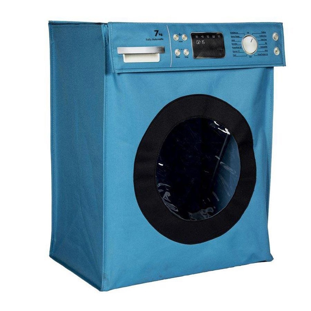 Esse cesto de roupas sujas pode dar um toque divertido à lavanderia. Em formato de máquina de lavar, é feito em poliéster com armações que o mantém em pé. O produto, à venda na Maria Presenteira (www.mariapresenteira.com.br) tem 45 cm x 30 cm x 55 cm e custa R$ 119,90 (+ frete) - Divulgação