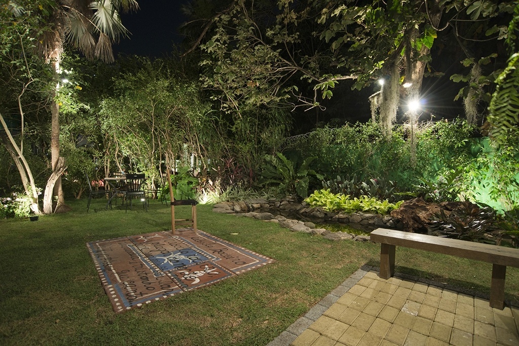 Recanto Patativa do Assaré assinado por Valéria Maldonado. A 15ª Casa Cor Ceará fica em cartaz até dia 26 de novembro de 2013, em uma construção dos anos 1950 na Av. Rui Barbosa, nº 869, em Fortaleza. Outras informações: http://www.casacor.com.br/ceara/ - Esdras Guimarães/ Divulgação