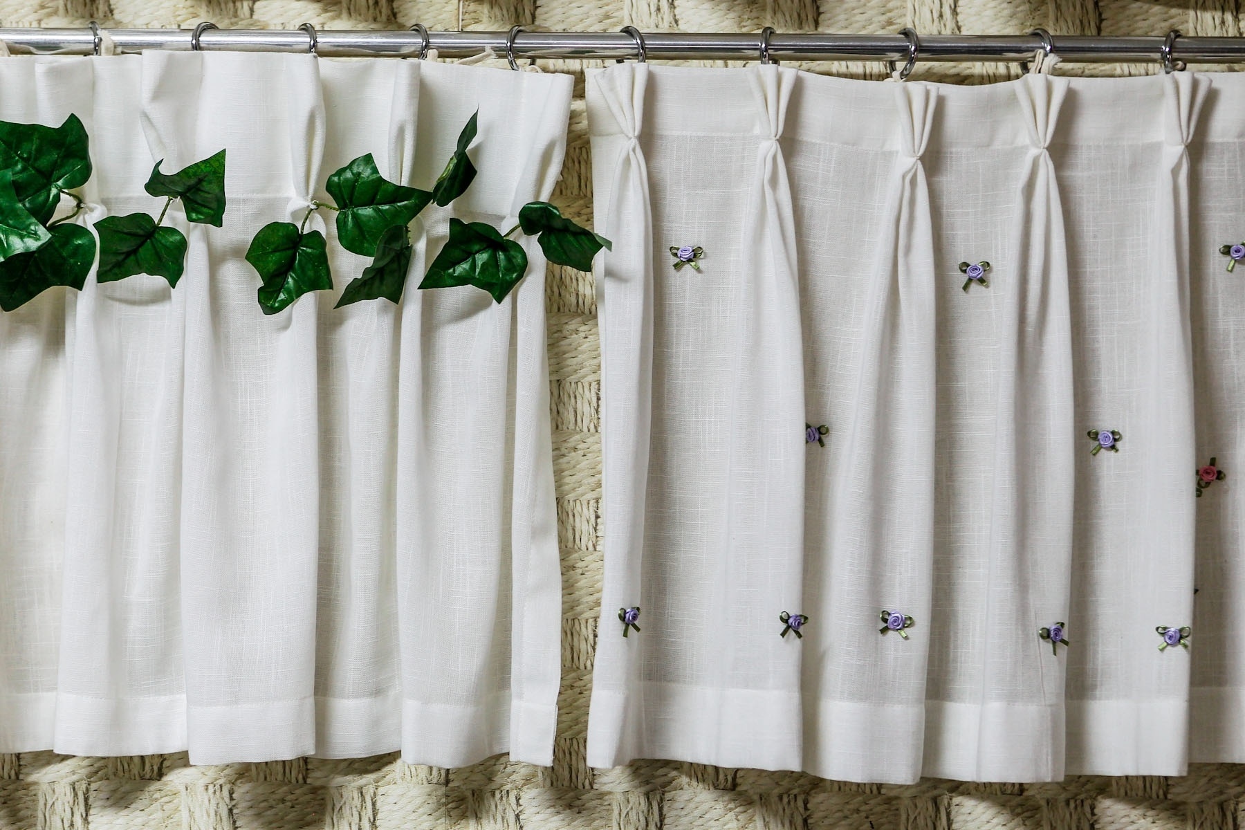 Com simples apliques, é possível transformar uma cortina lisa em uma com a cara de seu filho. A designer Karin Killingsworth, proprietária da Artemarkante (www.artemarkante.com.br), empresa especializada na confecção de cortinas, dá algumas dicas de personalização. Acompanhe o passo a passo | Por Silvana Maria Rosso - Do UOL, em São Paulo - Leandro Moraes/UOL