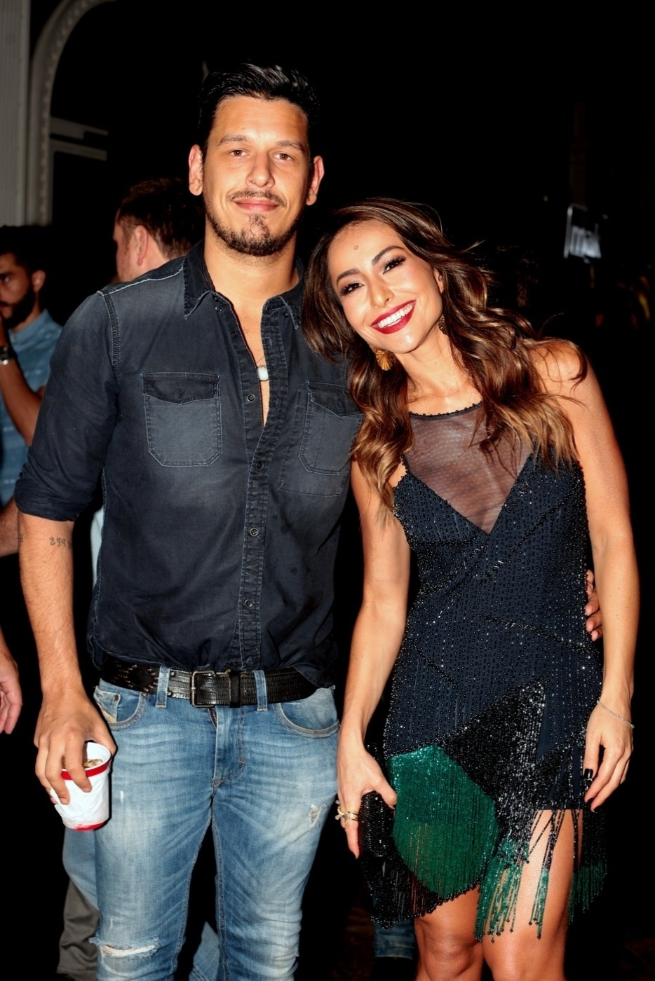 21.nov.2013 - Sabrina Sato e João Vicente de Castro em festa da Ferrari em casa noturna de São Paulo