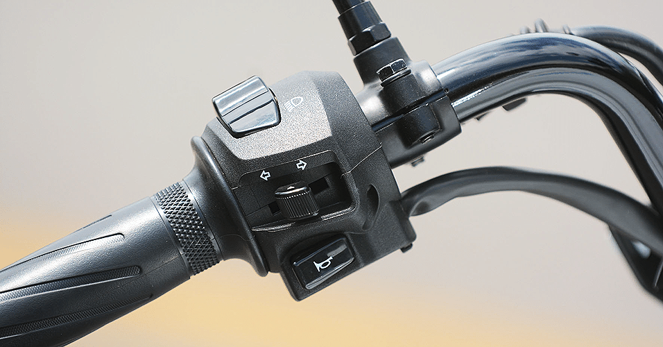 Yamaha YS150 Fazer - Doni Castilho/Infomoto