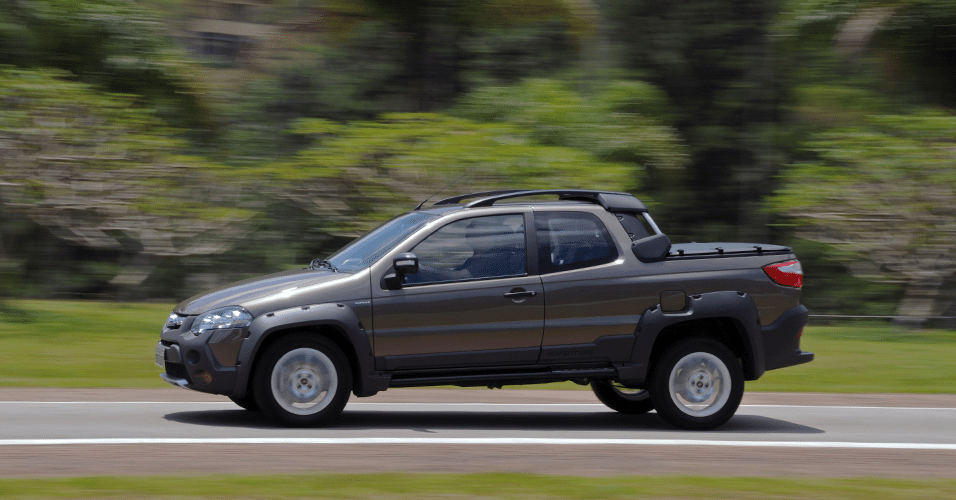 Fiat Strada Adventure Locker 1.8 Dualogic 3 Portas - Murilo Góes/UOL