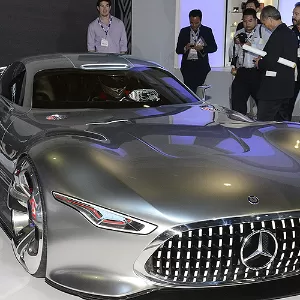 O Mercedes AMG Vision GT: Um Vislumbre do Futuro dos Carros Esportivos