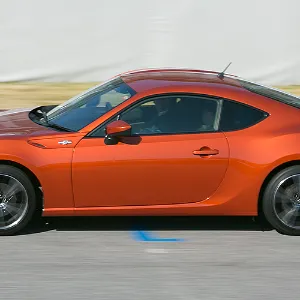 Toyota quer esportivo GT86 no Brasil por até R$ 140 mil - 25/11