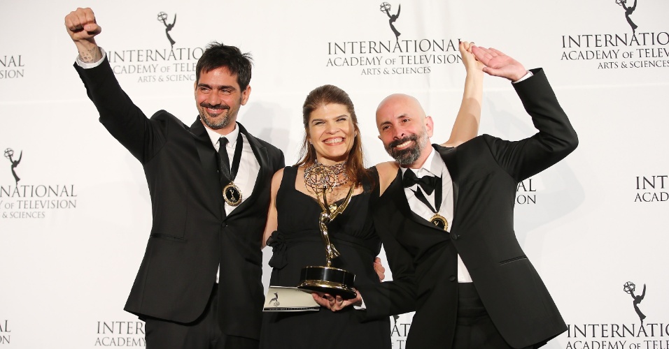 25.nov.2013 - Vinícius Coimbra, Claudia Lage e João Ximenes Braga na 41ª edição do Emmy Internacional que acontece em Nova York