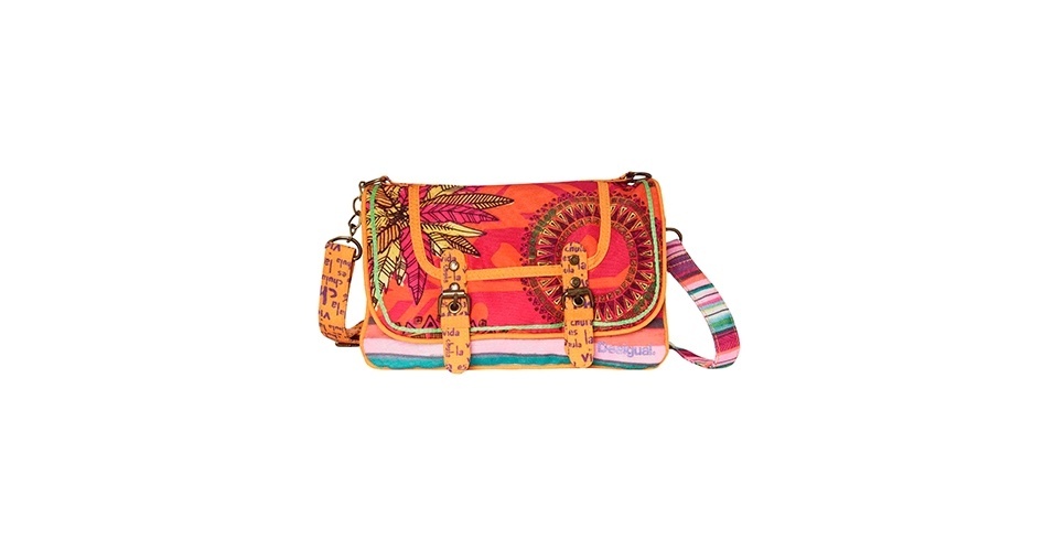 Bolsa com mix de estampas; R$ 169, na Desigual (Tel.: 11 3662-5704) - Divulgação