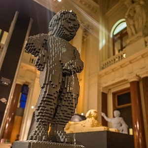 Obra que faz parte da "The Art of the Brick" ('A Arte do Tijolo', em tradução livre), maior exposição mundial de obras de arte feitas com blocos de Lego - Divulgação/©Fire-Starte