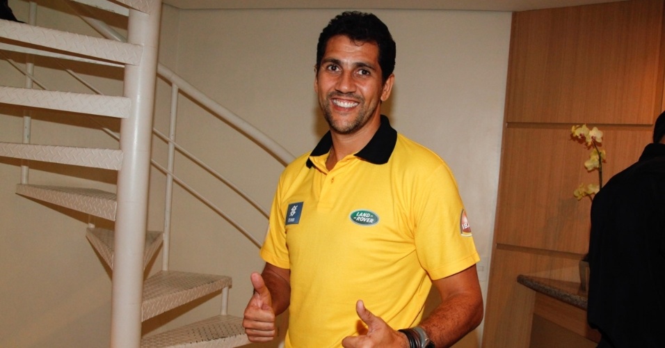 26.nov.2013 - O ex-jogador de vôlei Maurício comparece ao torneio de sinuca organizado por Otávio Mesquita