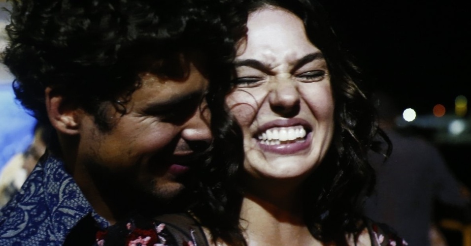 29.nov.2013 - Isis Valverde em cena da minissérie "Amores Roubados"