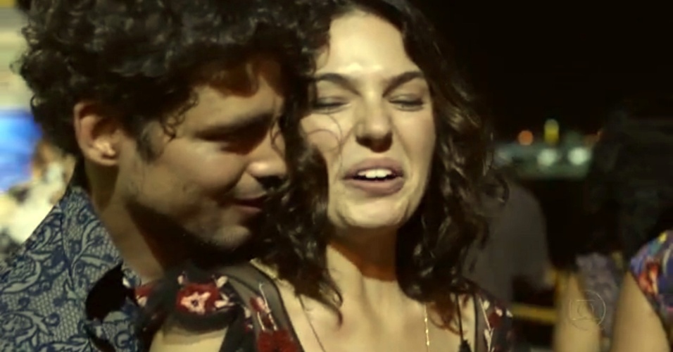 29.nov.2013 - Isis Valverde em cena da minissérie "Amores Roubados"