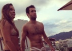 Ator de "Revenge" exibe boa forma em piscina de hotel - Reprodução/Instagram