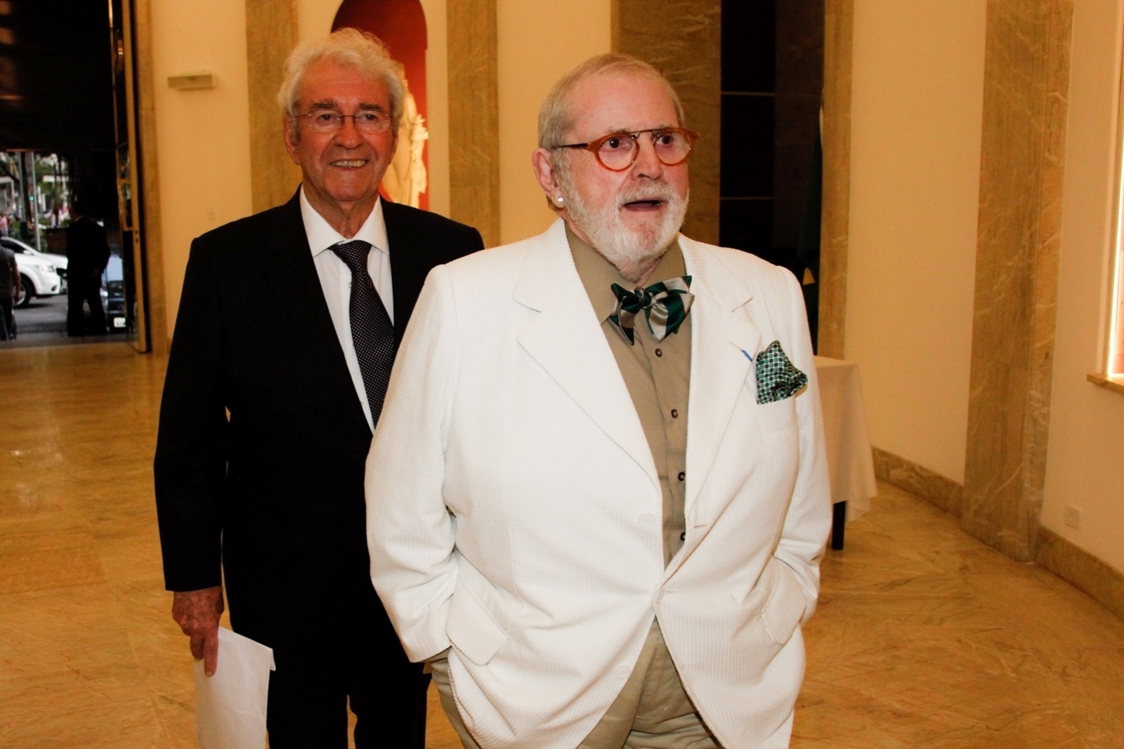 Amigos e famosos prestigiaram o ator e dramaturgo Juca de Oliveira, que ocupou a cadeira número 8 na Academia Paulista de Letras, na noite de quinta-feira (28), em São Paulo, como o apresentador Jô Soares - Marcos Ribas/Photo Rio News