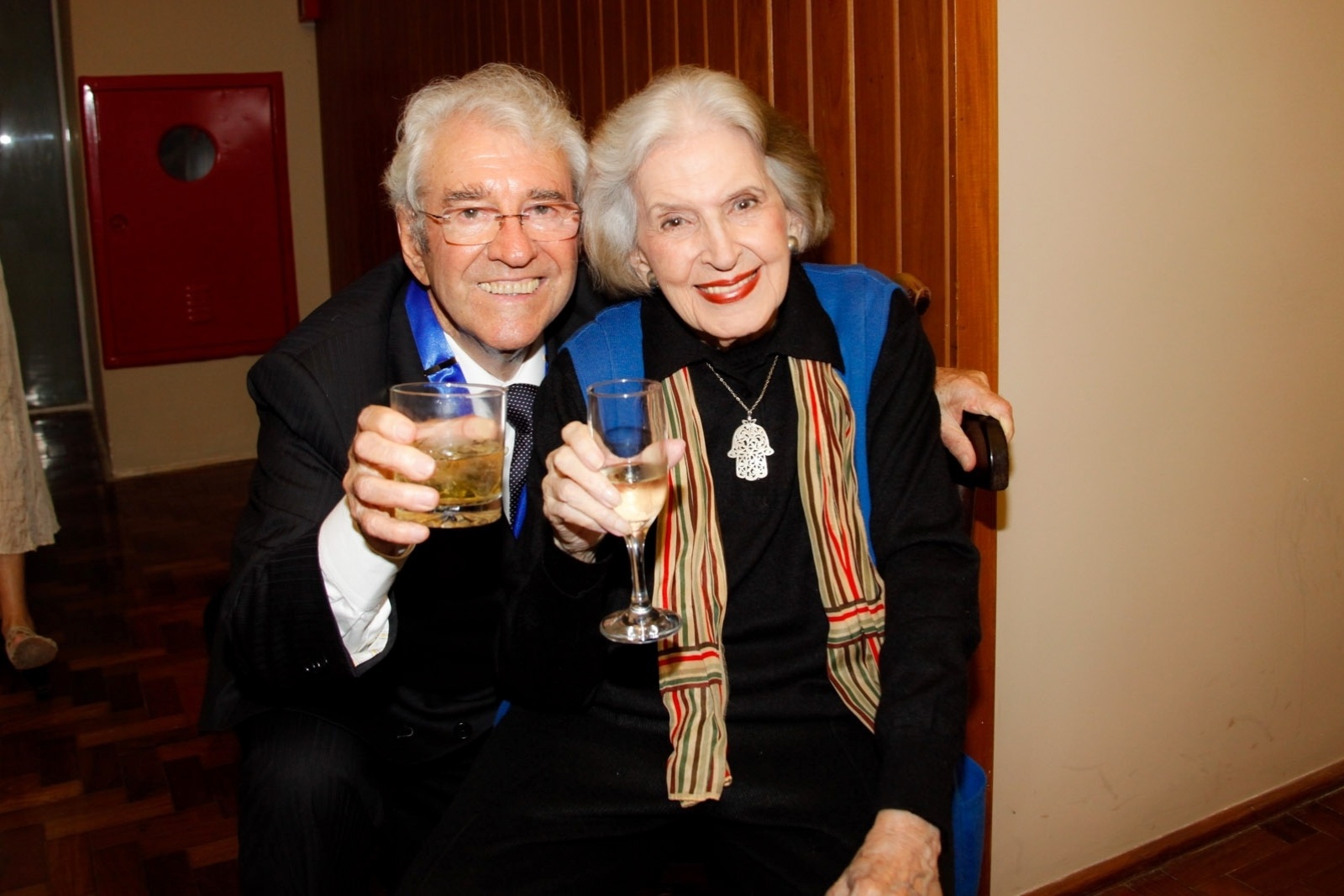 Amigos e famosos prestigiaram o ator e dramaturgo Juca de Oliveira, que ocupou a cadeira número 8 na Academia Paulista de Letras, na noite de quinta-feira (28), em São Paulo. Entre eles, a escritora Lygia Fagundes Telles - Marcos Ribas/Photo Rio News