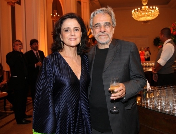 03.dez.2013- Marieta Severo e Aderbal Freire Filho
