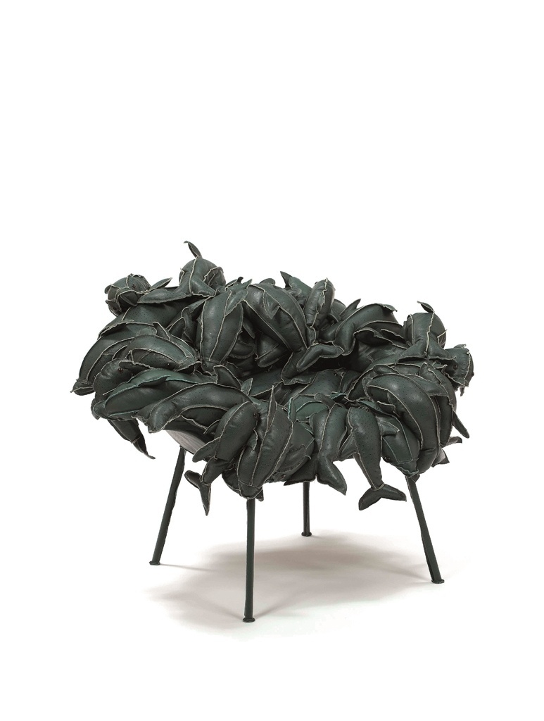 Cadeira Banquete Golfinhos de Couro - Irmaos Campana - Divulgação