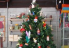 Faça uma árvore de Natal diferente usando os brinquedos das crianças - Reinaldo Canato/UOL