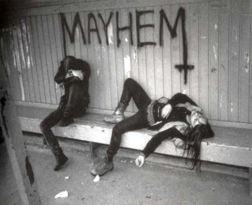 O Mayhem ficou famoso não só pelo metal cru e sombrio, mas pelas polêmicas em seu país de origem, a Noruega