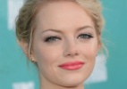 Currículo da beleza: Emma Stone adota o estilo delicado "ladylike" - Getty Images
