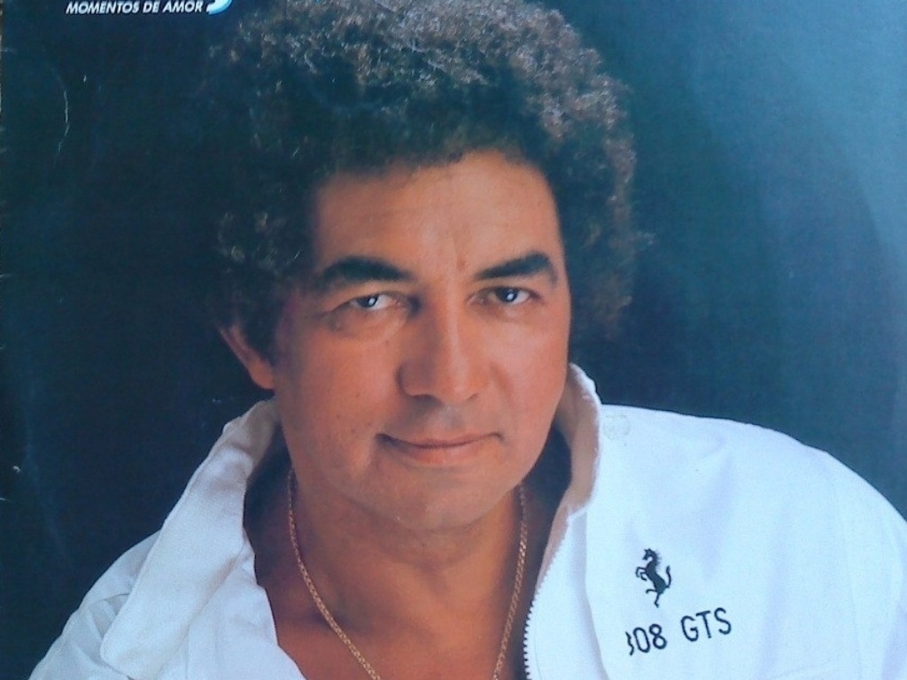 Capa de "Momentos de Amor", álbum de 1989 de Reginaldo Rossi - Reprodução