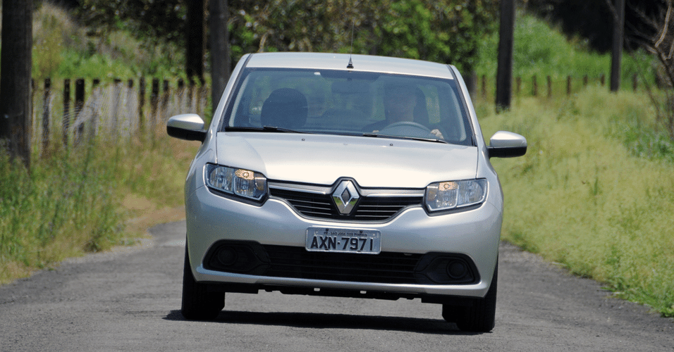 Renault Logan Expression 1.0 2014 - Murilo Góes/UOL