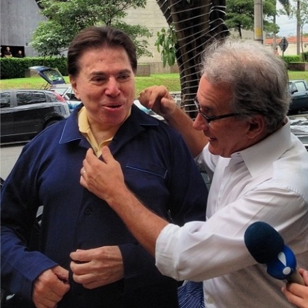 11.dez.2013 - Silvio Santos ganha pijama de Otávio Mesquita e Thiago Rocha no 'Morning Show' - Reprodução/Instagram - Reprodução/Instagram