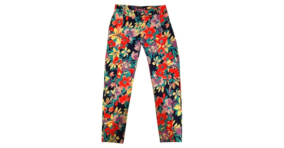 CALÇA ESTAMPADA: Modelo com tema floral; R$ 149, na Santa Rainha (Tel.: 11 2768-1233) Preço pesquisado em dezembro de 2013 e sujeito a alterações - Divulgação
