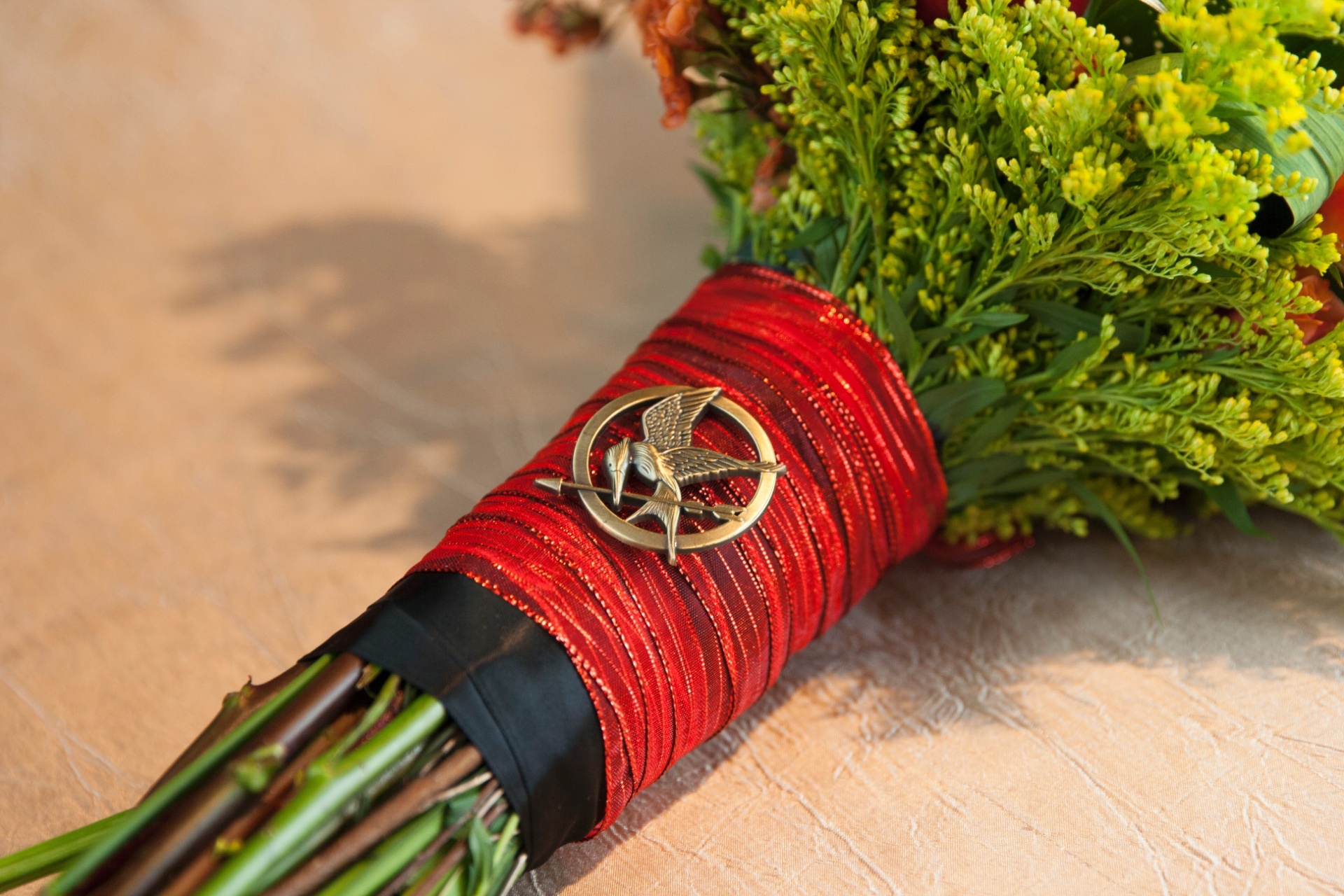 Ensaio fotográfico mostra como seria o casamento de Katniss e Peeta, protagonistas da série "Jogos Vorazes", vividos, respectivamente, por Jennifer Lawrence e Josh Hutcherson no cinema - Divulgação/Lilly and Lilly Photography