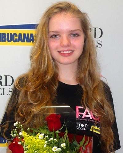 Kétlin Krüger tem 16 anos e é de Joinville (SC). A final será realizada em São Paulo no dia 15 de dezembro, em evento aberto ao público no Espaço das Américas. O convite pode ser trocado por 1kg de alimento - Divulgação