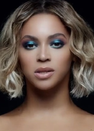 Cantora Beyoncé no videoclipe "Mine" - Reprodução/Youtube
