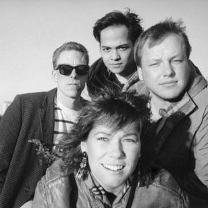 Pixies, na formação clássica ainda com Kim Deal no baixo, em foto tirada no final dos anos 80 - Reprodução/FB Oficial