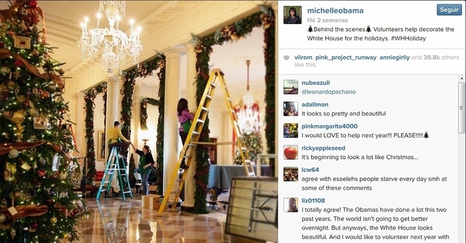3.dez.2013 - Michelle Obama mostra os preparativos para a decoração de Natal da Casa Branca para o Natal deste ano. "Por trás das câmeras. Voluntários ajudam a decorar a Casa Branca para este Natal", escreveu a primeira-dama ao postar a imagem