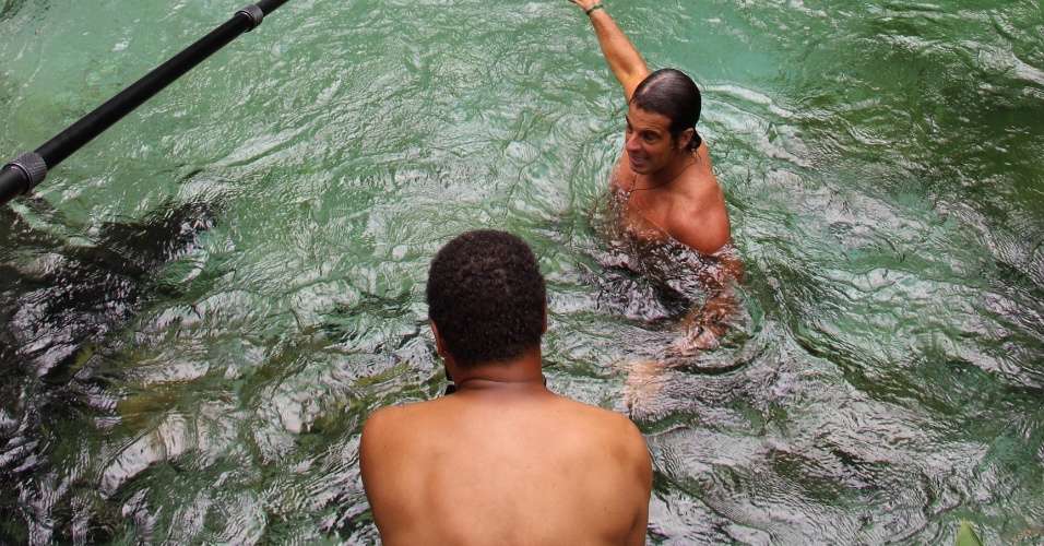 O apresentador Álvaro Garnero conhece a Cachoeira do Formiga, no Jalapao, em Tocantins. A nova temporada do "50 por 1" estreia neste domingo (22), na Record