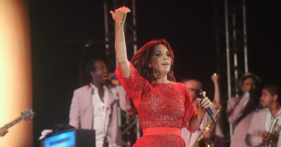 31.dez.2013 - Ivete Sangalo se apresentou na festa de réveillon realizada em Maceió