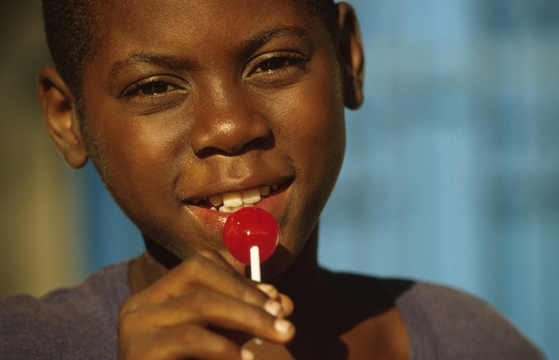 Como deve ser a alimentação das crianças que têm dentes de leite para evitar o aparecimento de cáries? - Getty Images