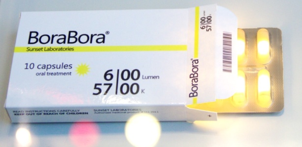 Detalhe da obra do estúdio francês Vaulot & Dyèvre, "Bora Bora Sunlight Pills", na mostra Lightopia - Eduardo Vessoni/ UOL