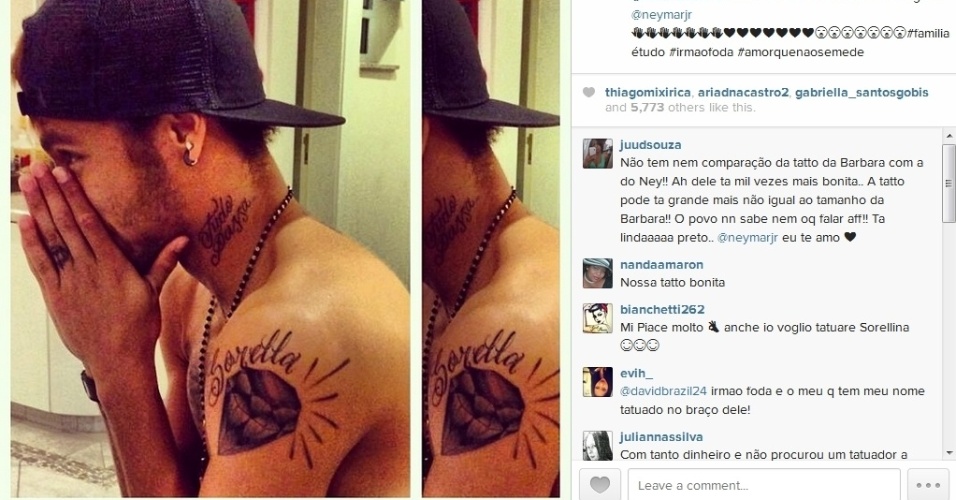 5.jan.2014 - David Brazil publica foto da nova tatuagem de Neymar. Jogador escreveu "irmã" em italiano no braço