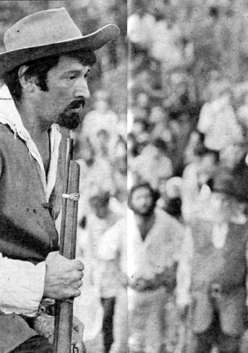 1968 - Paulo Goulart como o personagem Bento Coutinho em "A Muralha"