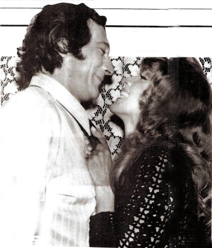 1972 - Paulo Goulart e Yoná Magalhães na novela "Uma Rosa com Amor"
