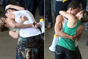 Na novela "A Favorita", de 2008, Cauã viveu Halley, que trabalhou como segurança da jovem Lara, de Mariana Ximenes, com quem se envolveu - Divulgação/TV Globo - Divulgação/TV Globo