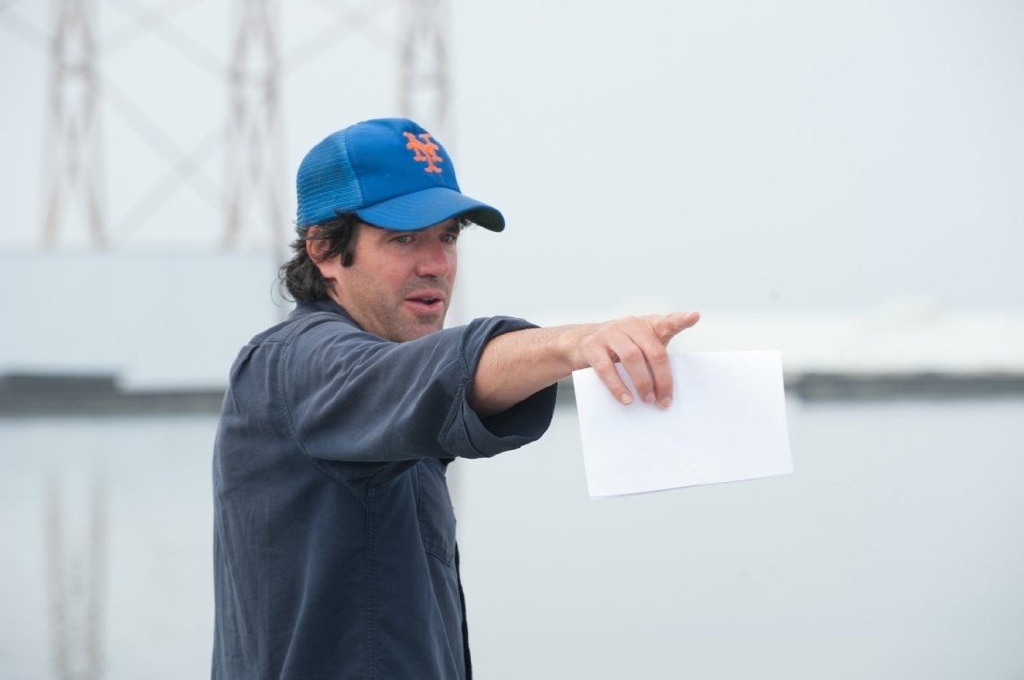 O diretor J.C. Chandor no set de "Até o Fim" - Richard Foreman/Roadside Attractions