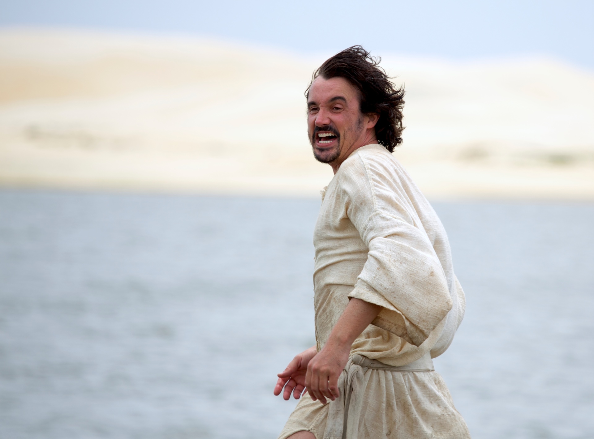 O ator Caio Junqueira em cena da série "Milagres de Jesus", no episódio "A Pesca Maravilhosa" - Chico Rasta/Record