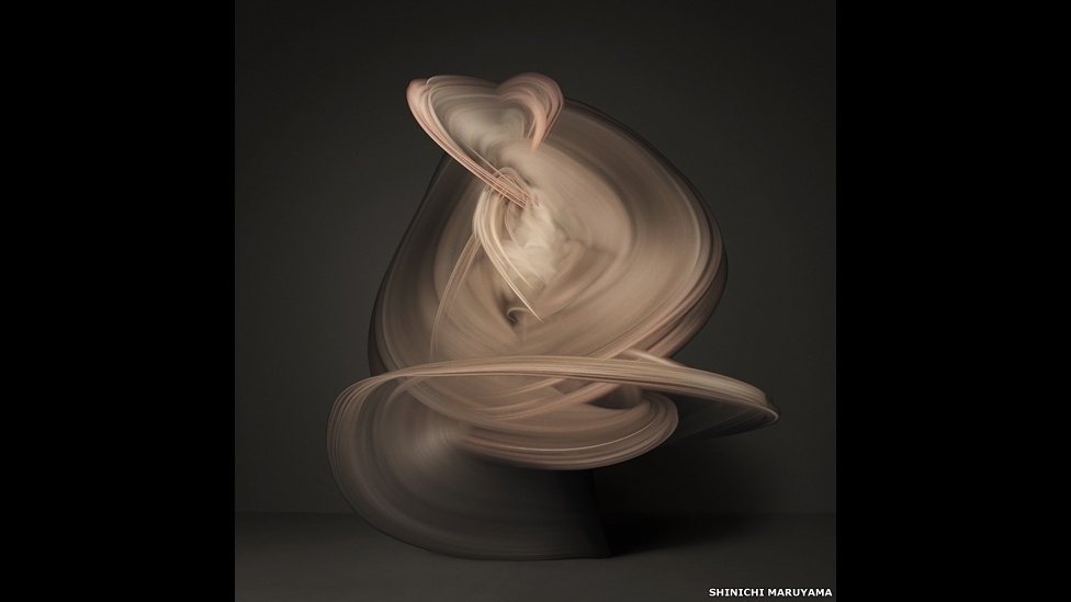 O fotógrafo japonês Shinichi Maruyama cria 'esculturas em movimento' com fotografias de bailarina nua - Shinichi Maruyama, cortesia da Bruce Silverstein Gallery, NY